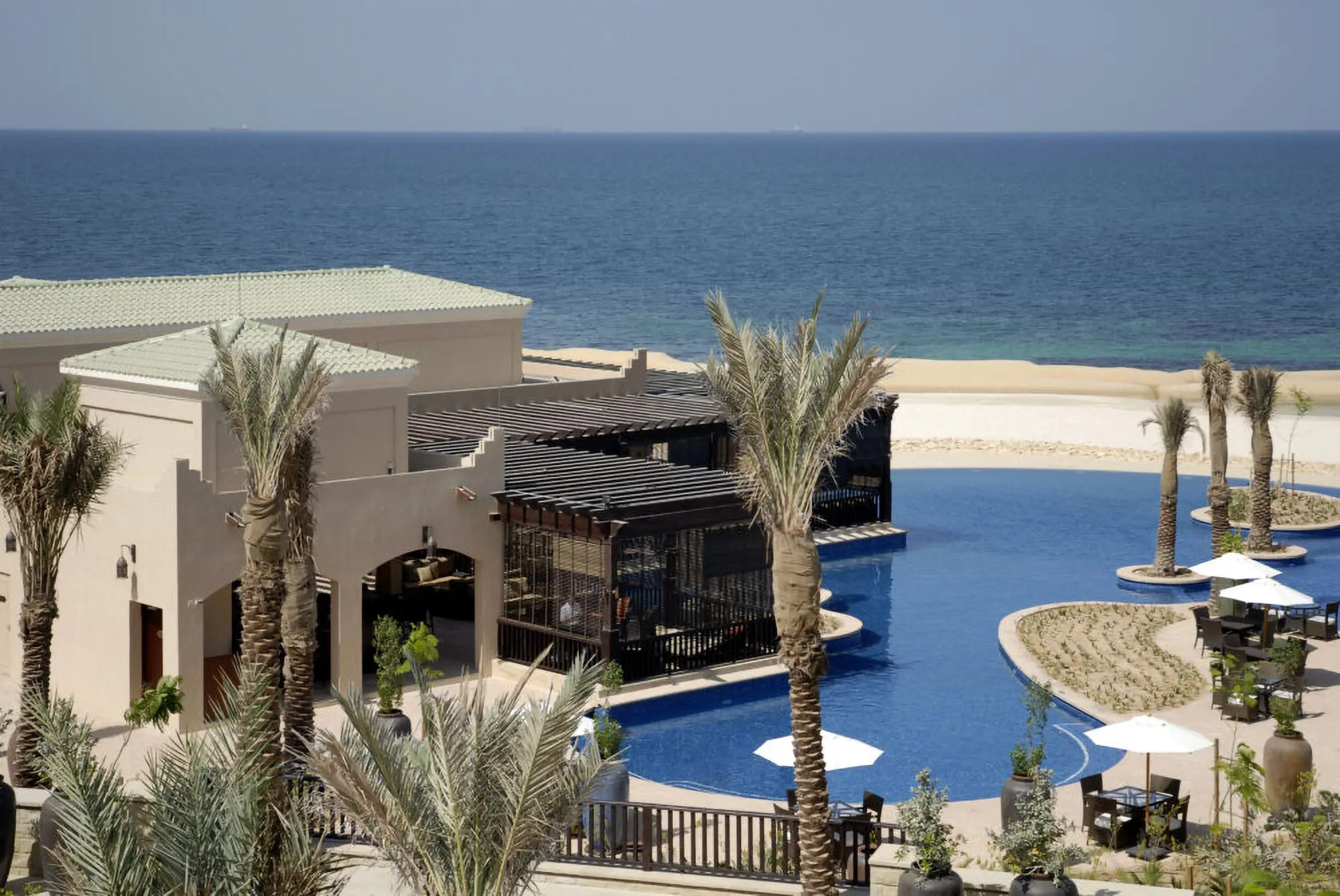 Bischofberger-Reisen_Hotel_Desert_Island_03