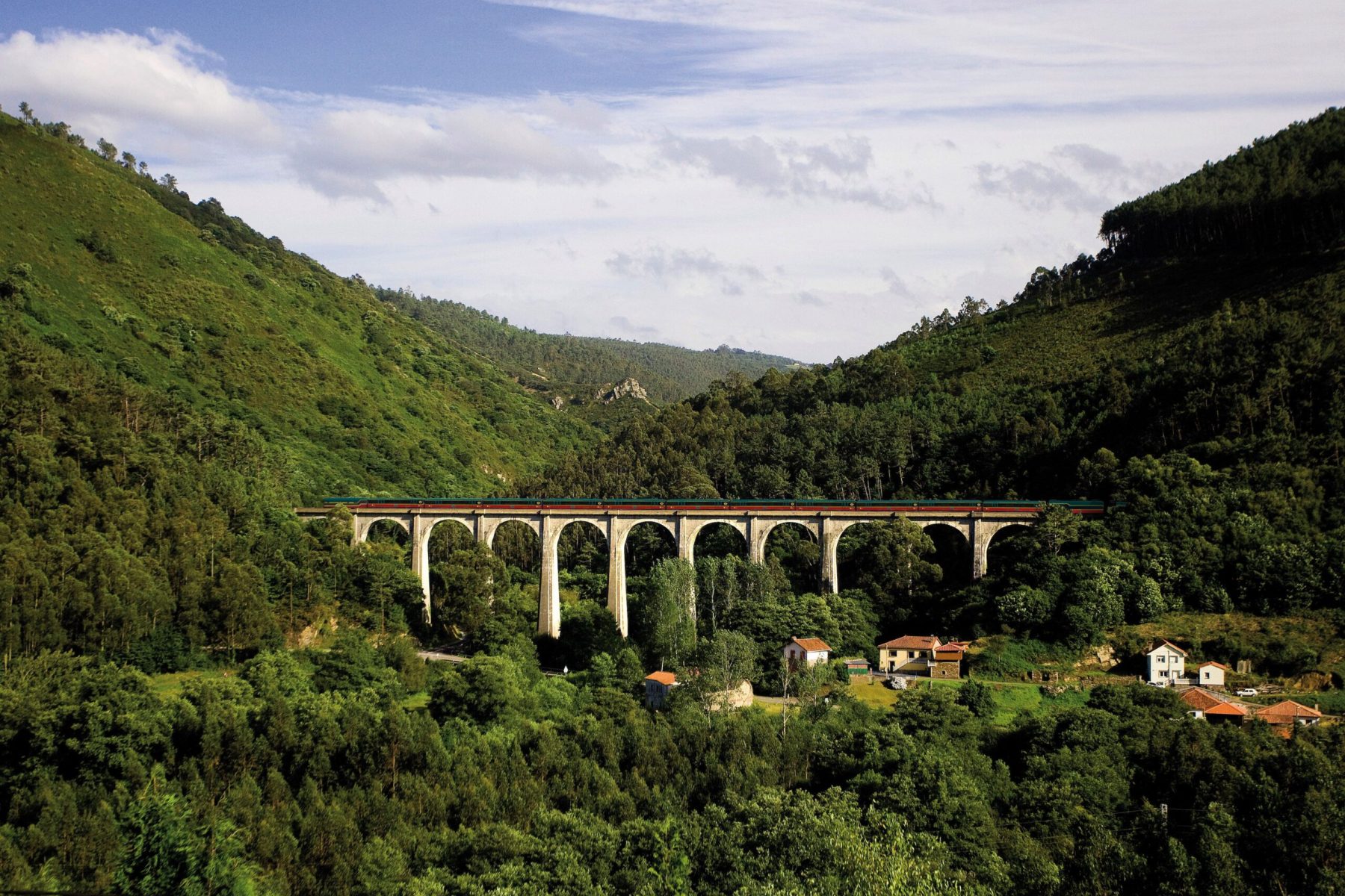 AussenasichtExpresodelaRobla