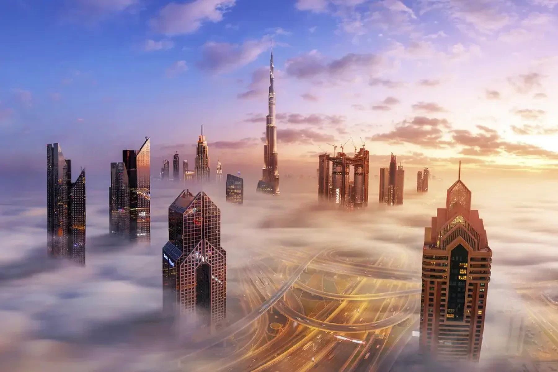 Bischofberger-Reisen_Dubai-Skyline-Nebel