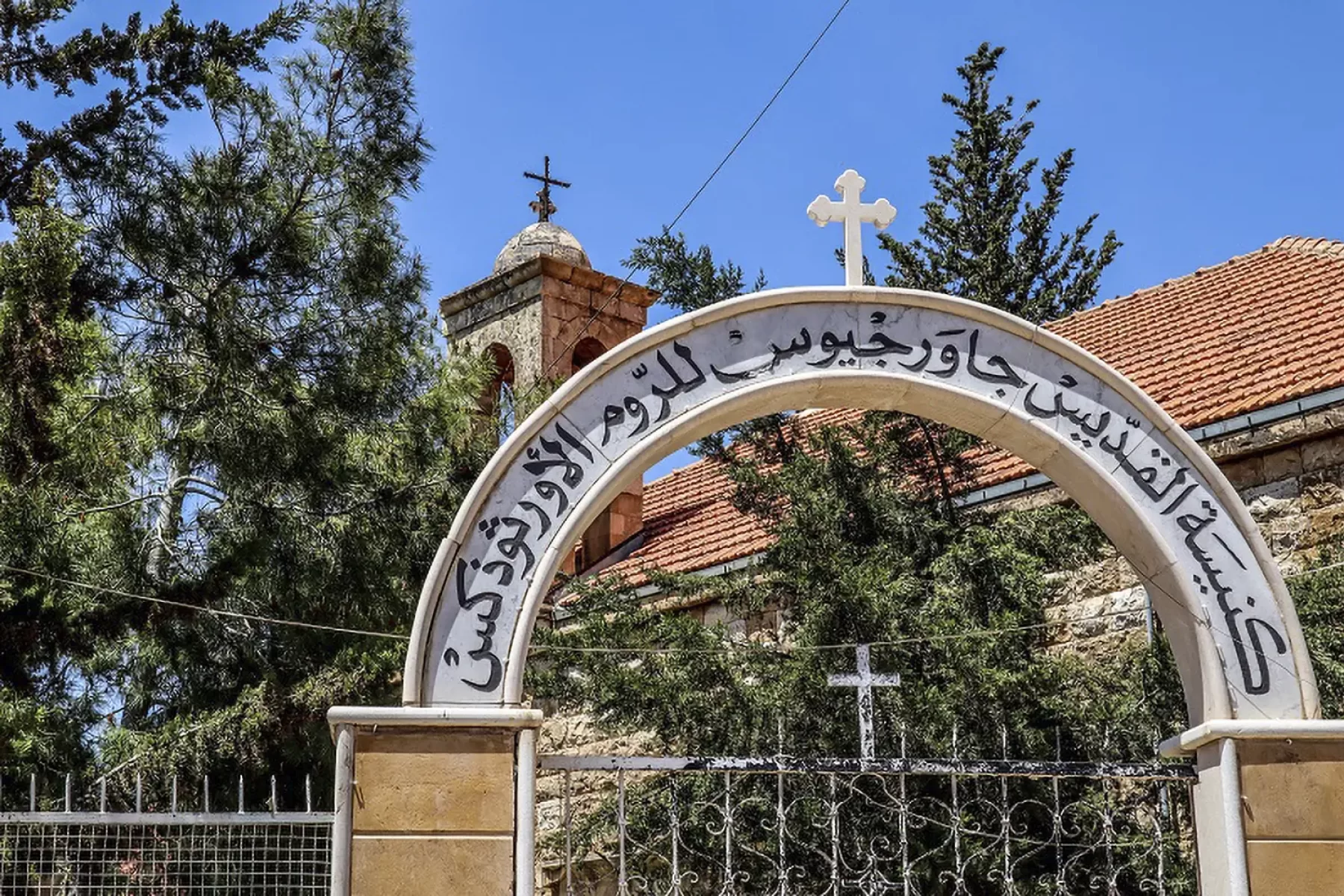 Bischofberger-Reisen_Kirche-in-Baalbek-Libanon